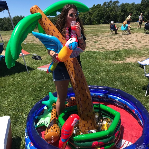 Meet your Posher, Kelsey - Picture 3 of 4